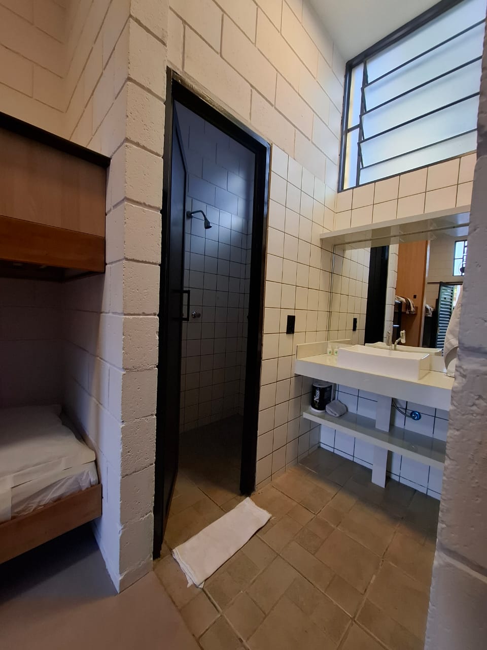 Bloco de Apartamentos "A" - Feminino - ESGOTADO